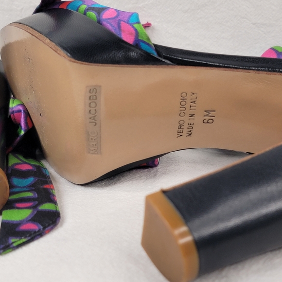 ​Marc Jacobs Geometric Print Silk Satin Wrap Platform Sandals Made in Italy 6
​D - Picture 10 of 11